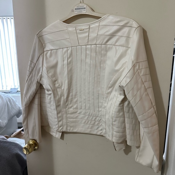 Silvian heach white leather jacket from Italy - Picture 3 of 3